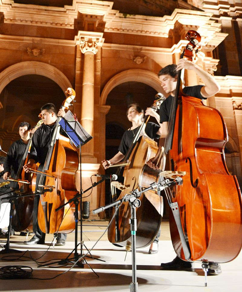 Orquestra Sonidos de La Tierra sobe ao palco nesta segunda-feira 